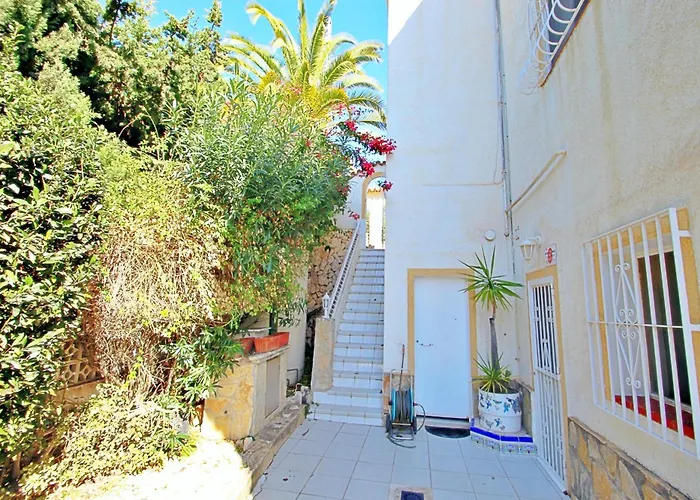 Cuenca - Charming With Private Pool In וילה