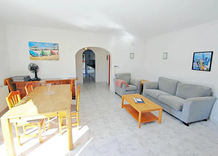 Cuenca - Charming With Private Pool In וילה